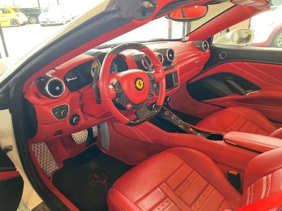 2015 Ferrari CALIFORNIA T 照片 19