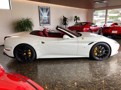 2015 Ferrari CALIFORNIA T — фото 4