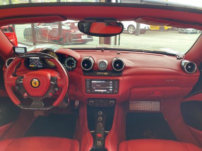 2015 Ferrari CALIFORNIA T 照片 26