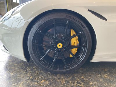 2015 Ferrari CALIFORNIA T — фото 12