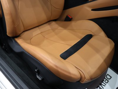 2021 Ferrari ROMA — миниатюра 39