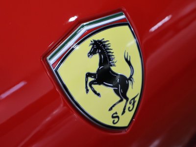 2021 Ferrari ROMA — миниатюра 19