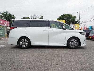 صورة 17 لـ 2025 Toyota ALPHARD