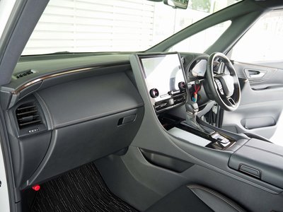 صورة 40 لـ 2025 Toyota ALPHARD