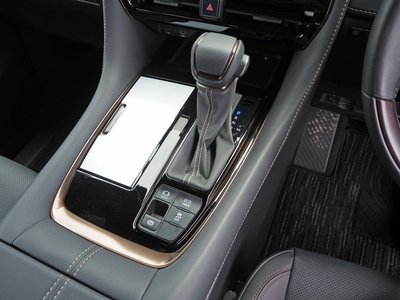 صورة 39 لـ 2025 Toyota ALPHARD