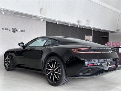 2017 Aston Martin DB11 — фото 41