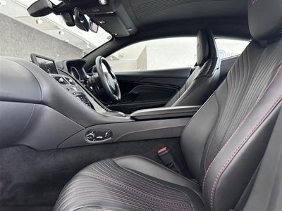 2017 Aston Martin DB11 — фото 28
