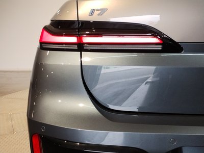 2025 BMW I7 thumbnail 33