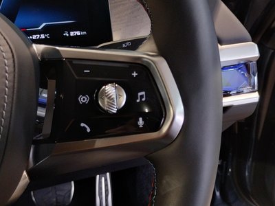 2025 BMW I7 thumbnail 72