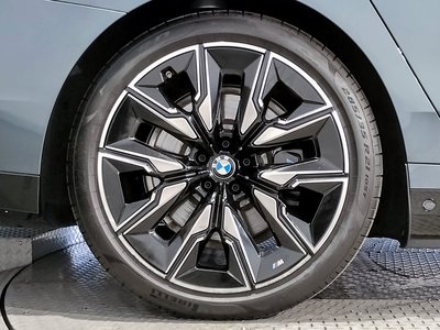 2025 BMW I7 thumbnail 28