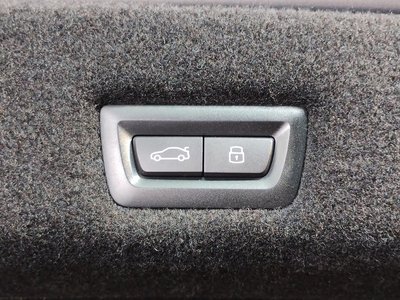 2025 BMW I7 thumbnail 37