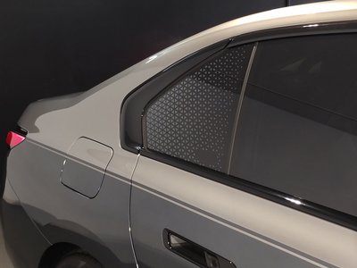 2025 BMW I7 thumbnail 25