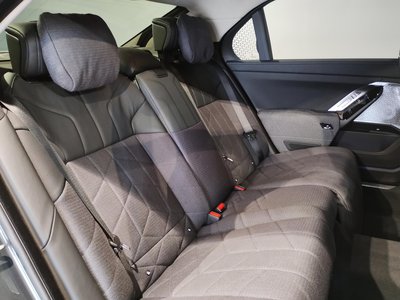2025 BMW I7 thumbnail 47