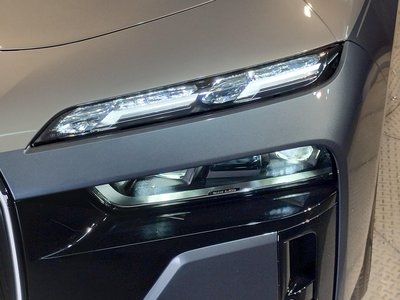 2025 BMW I7 thumbnail 21