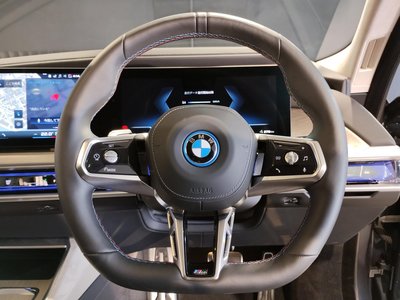 2025 BMW I7 thumbnail 52