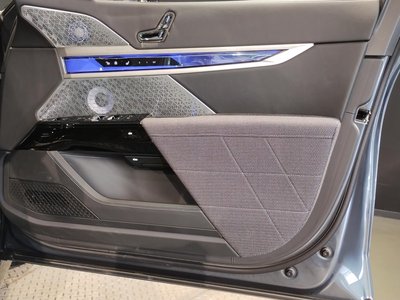 2025 BMW I7 thumbnail 56