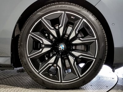 2025 BMW I7 thumbnail 27