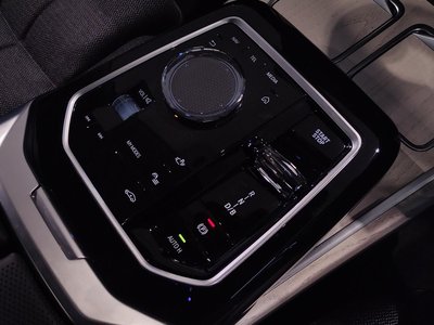 2025 BMW I7 thumbnail 61