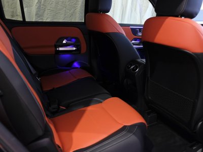 2025 Mercedes-BENZ GLB thumbnail 18