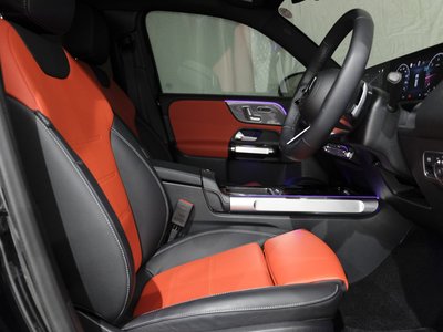 2025 Mercedes-BENZ GLB photo 15