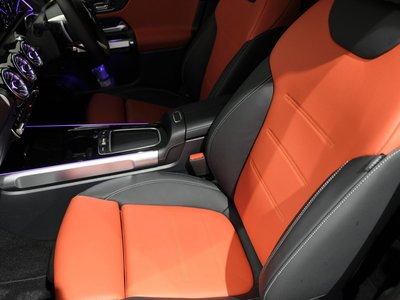2025 Mercedes-BENZ GLB thumbnail 25