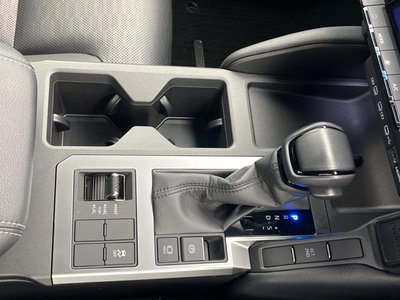 صورة 74 لـ 2025 Toyota LAND CRUISER 250