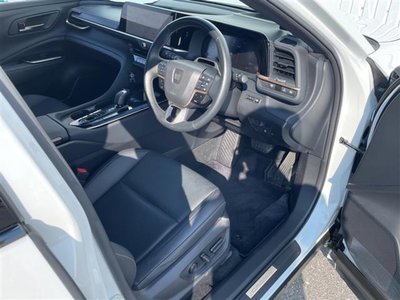 2025 Toyota CROWN SPORT 照片 25