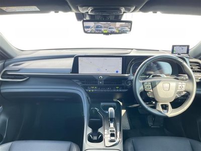2025 Toyota CROWN SPORT 照片 2
