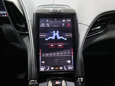 صورة 33 لـ 2021 Ferrari ROMA