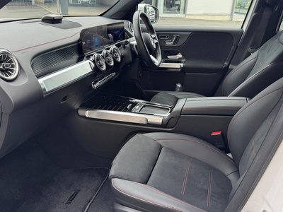 صورة 10 لـ 2025 Mercedes-BENZ EQB