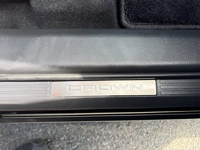 2025 Toyota CROWN ESTATE thumbnail 39