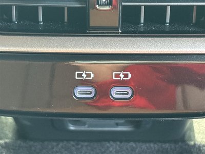 2025 Toyota CROWN ESTATE thumbnail 35