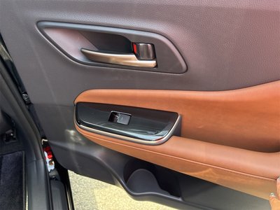 2025 Toyota CROWN ESTATE thumbnail 33
