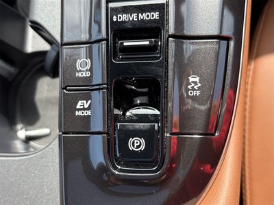 2025 Toyota CROWN ESTATE thumbnail 55