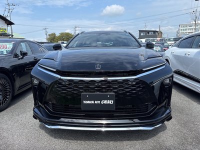 2025 Toyota CROWN ESTATE photo 2