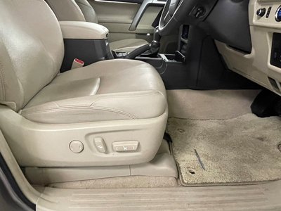 2019 Toyota LAND CRUISER PRADO photo 14
