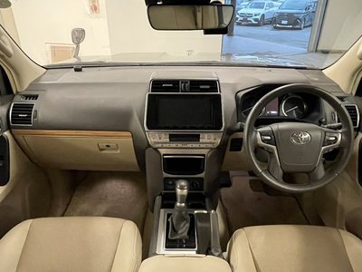 2019 Toyota LAND CRUISER PRADO photo 7