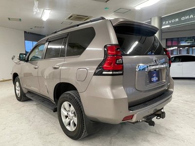 2019 Toyota LAND CRUISER PRADO photo 5