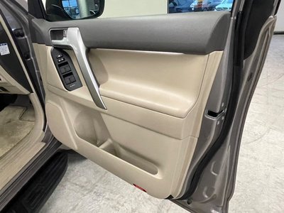 2019 Toyota LAND CRUISER PRADO photo 13