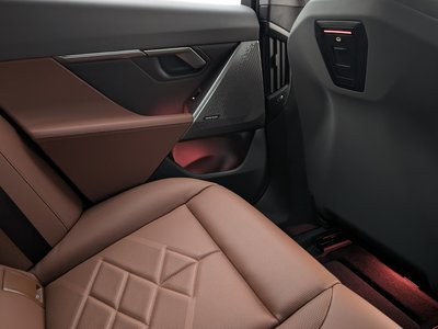 2025 BMW 5 SERIES TOURING thumbnail 38