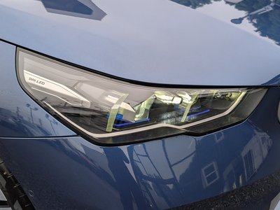 2025 BMW 5 SERIES TOURING photo 8