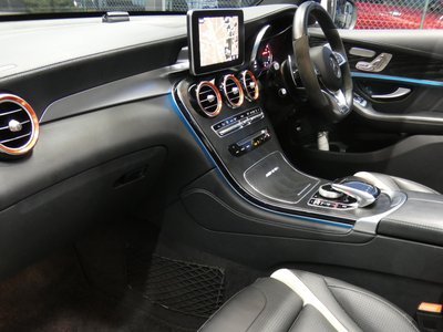 صورة 9 لـ 2018 Mercedes-BENZ GLC AMG