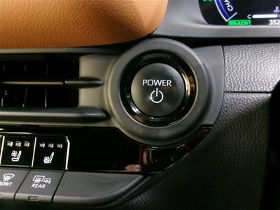 2022 Toyota CROWN CROSSOVER — фото 19