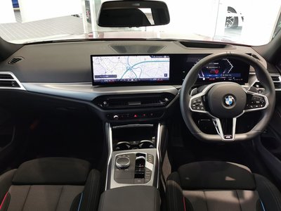 2025 BMW 3 SERIES TOURING 照片 2