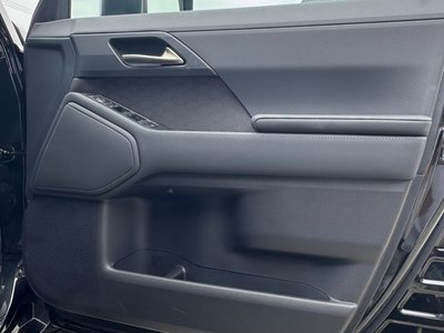 صورة 26 لـ 2025 Lexus GX