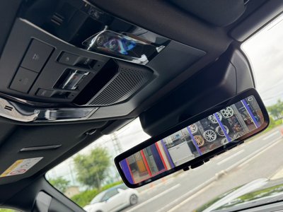 صورة 18 لـ 2025 Lexus GX