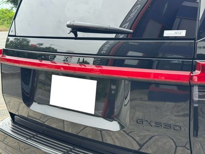 صورة 11 لـ 2025 Lexus GX