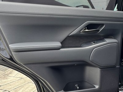صورة 28 لـ 2025 Lexus GX