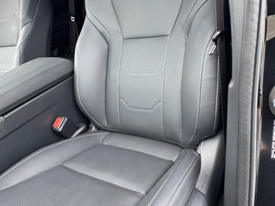 صورة 23 لـ 2025 Lexus GX