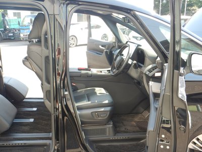 2024 Toyota ALPHARD — фото 13